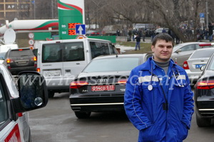 Врач скорой на дежурстве скорой помощи. Прощание с Борисом Немцовым.